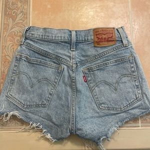 Levi’s 501 high waisted shorts